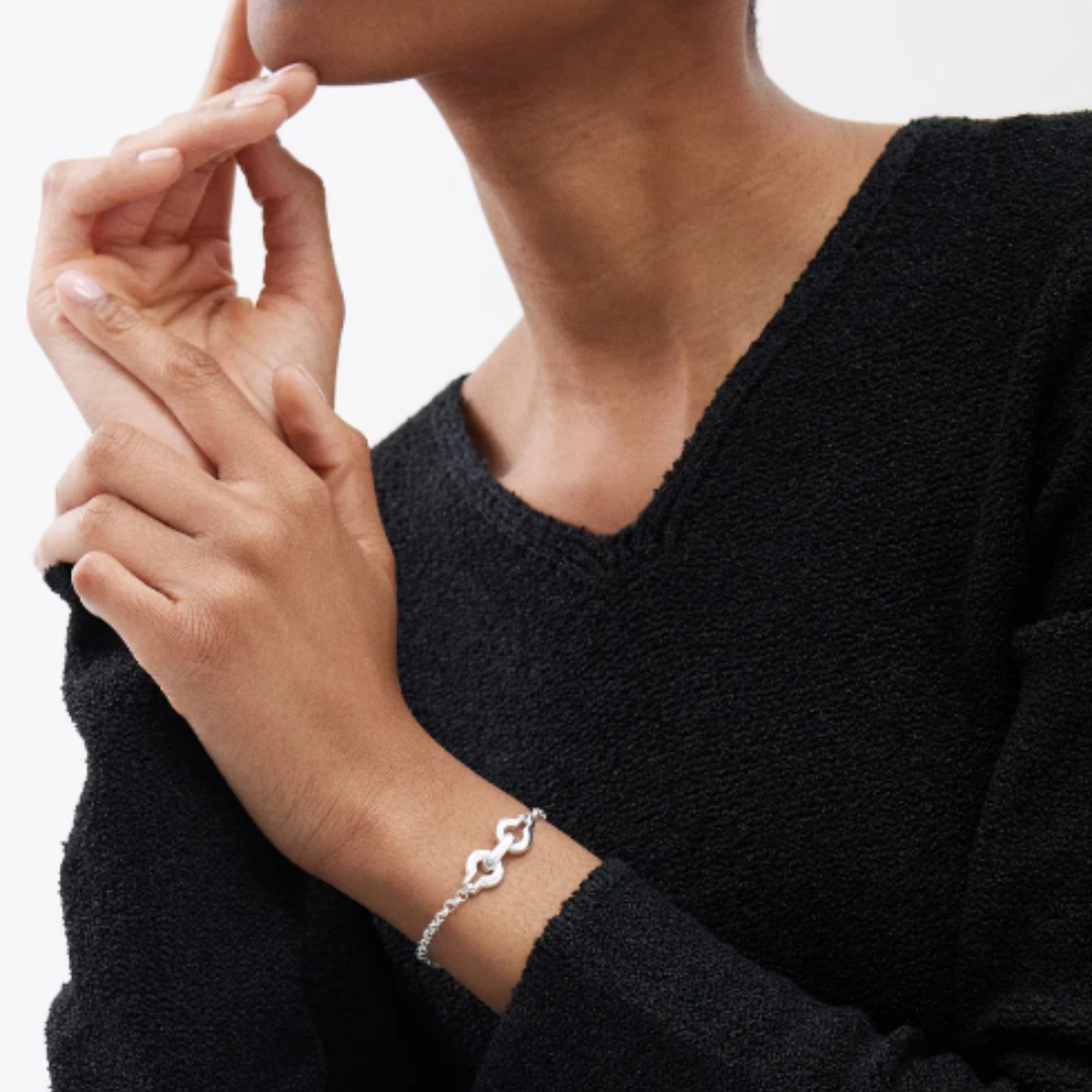 Ample Clasp Bracelet