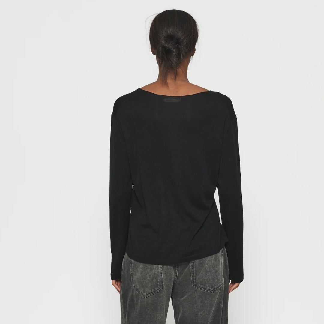 Open Neck Longsleeve