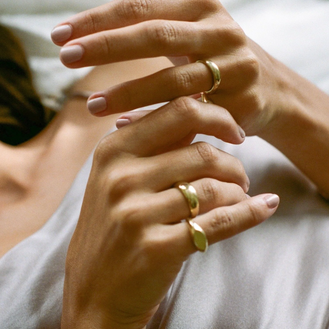 Eloise Oval Signet Ring
