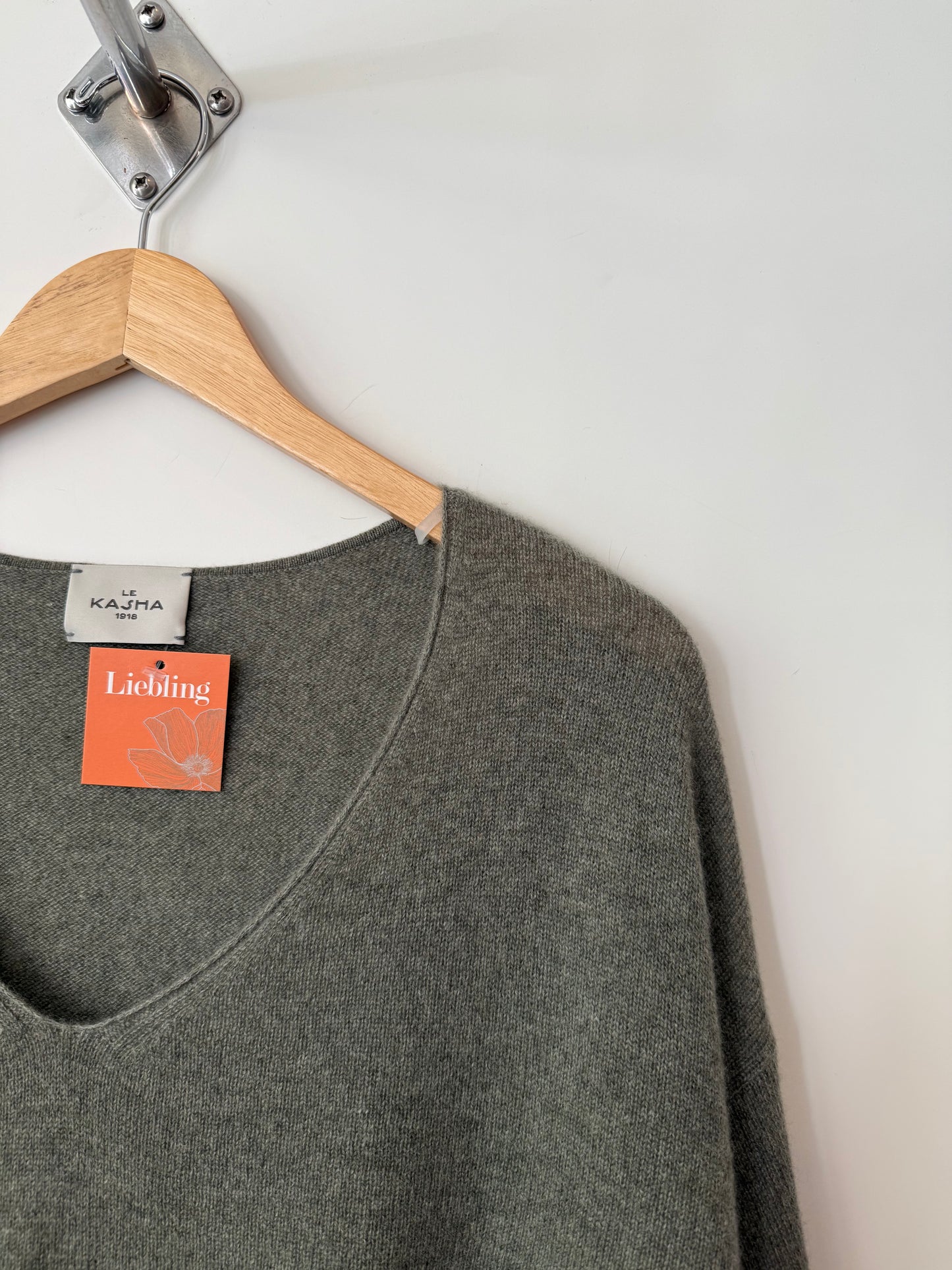 Tibet Cashmere V Neck